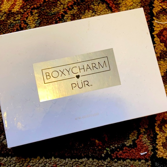 BoxyCharm Pur Eyeshadow Palette - Picture 2 of 3